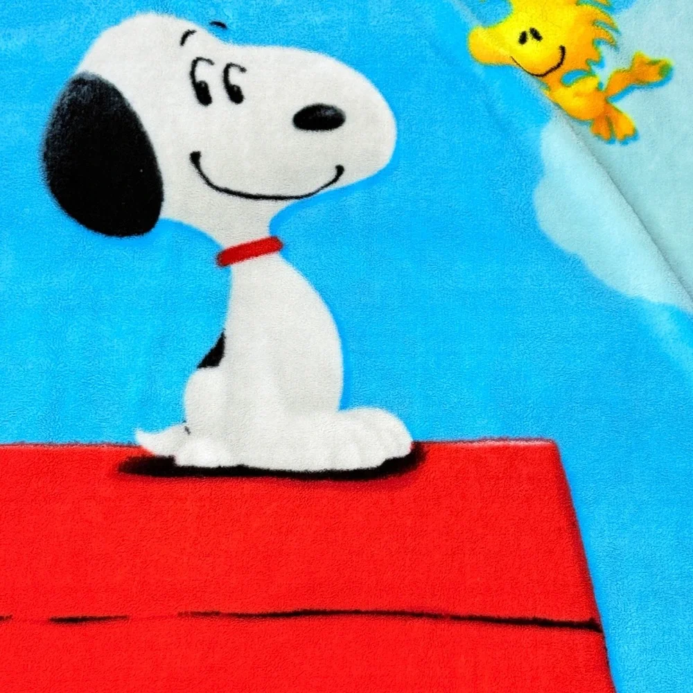 The Peanuts Movie Snoopy Woodstock Fleece Throw Blanket Blue Sky 60x46 Red House